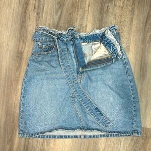 High waisted denim skirt w/ belt